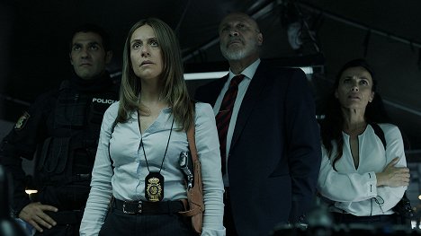 Mario de la Rosa, Itziar Ituño, Juan Fernández - Papírový dům (Netflix verze) - Epizoda 4 - Z filmu