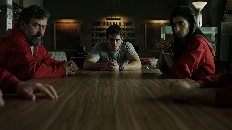 Paco Tous, Miguel Herrán, Alba Flores - Money Heist (Netflix Version) - Episode 2 - Photos