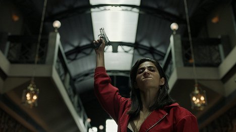 Alba Flores - Money Heist (Netflix Version) - Episode 5 - Photos