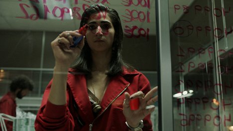 Alba Flores - La Casa de Papel (Netflix version) - Episode 8 - Film