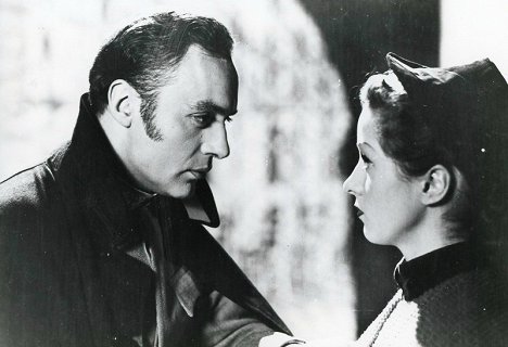 Charles Boyer, Danielle Darrieux - Mayerling - Photos