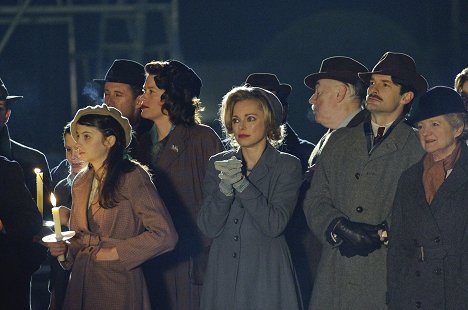 Sarah Alexander, Julia McKenzie - Agatha Christie Marple kisasszonya - Bűbájos gyilkosok - Filmfotók