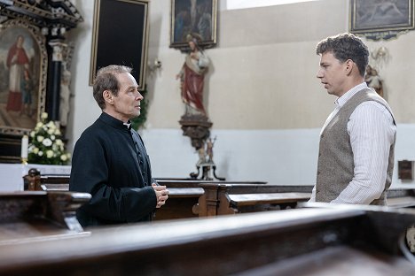 Ján Gallovič, Peter Pecha - Dunaj, k vašim službám - Season 5 - De la película