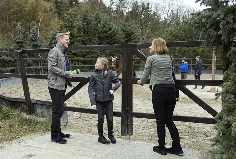 Pavel Batěk, Anděla Tichá, Petra Špalková - Stíny v mlze - Opravdová láska - Photos