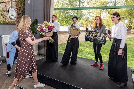 Charitativní bazar v Art restaurant Mánes 20. dubna 2024 - Šárka Krausová, Kristýna Ryška, Sarah Haváčová - Zlatá labuť - Série 3 - Evenementen