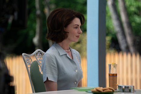 Anne Hathaway - Mothers' Instinct - Photos