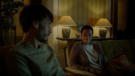 Richard Gadd, Nina Sosanya - Baby Reindeer - Episode 3 - Photos