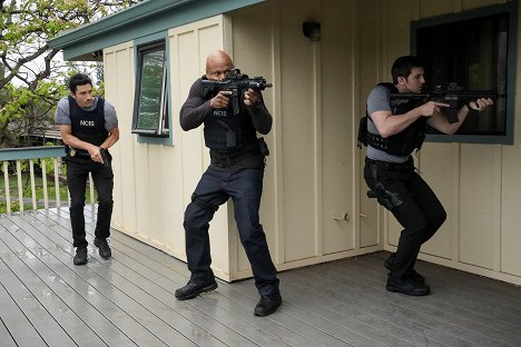 Noah Mills, LL Cool J, Jake Allyn - Agenci NCIS: Hawaje - Spill the Tea - Z filmu