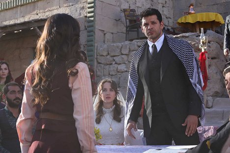 Merih Öztürk, Emre Kıvılcım - Kara Ağaç Destanı - Blood and Wedding - Photos