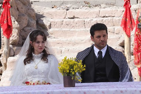 Merih Öztürk, Emre Kıvılcım - Kara Ağaç Destanı - Blood and Wedding - Photos