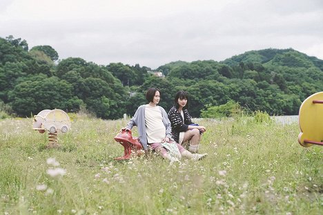 前田敦子, Ai Mikami - Undead Lovers - Photos