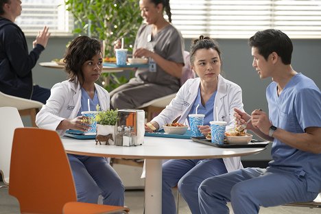 Alexis Floyd, Midori Francis, Harry Shum Jr. - Grey's Anatomy - Die jungen Ärzte - Bilder aus der Vergangenheit - Filmfotos