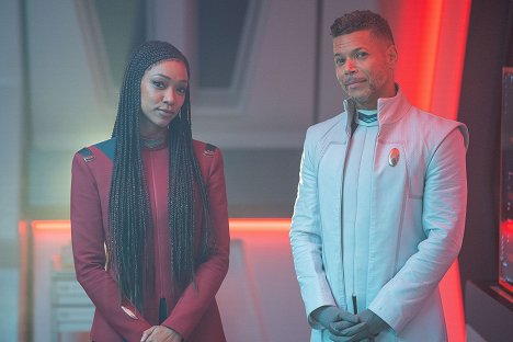 Sonequa Martin-Green, Wilson Cruz - Star Trek: Discovery - Erigah - Van de set