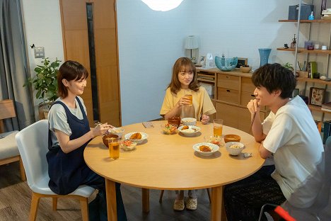Kana Kurašina, Jumi Adači, Keisuke Watanabe - Mikazuki to Neko - Z filmu