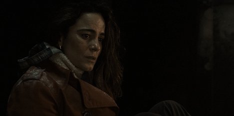 Alice Braga - Dark Matter - The Corridor - Photos