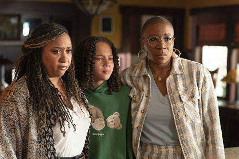 Tracie Thoms, Aisha Hinds - Záchranáři L. A. - Ashes, Ashes - Z filmu