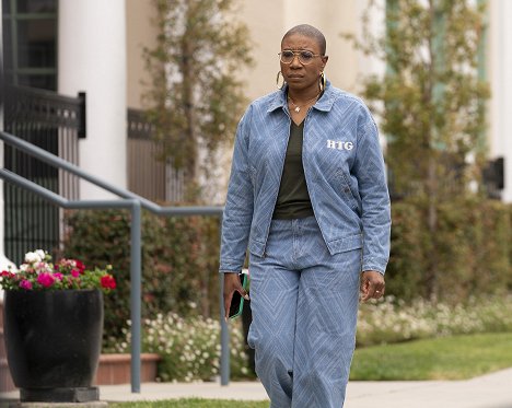 Aisha Hinds - 9-1-1 - All Fall Down - Z filmu