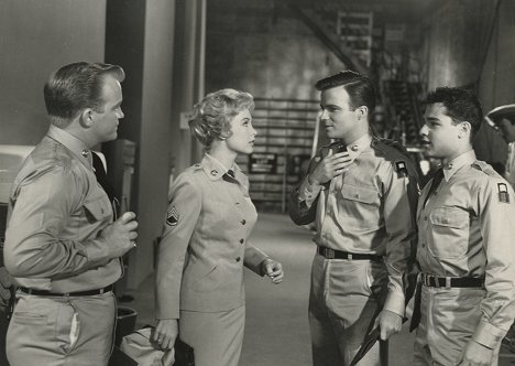 Gary Crosby, Barbara Eden, Barry Coe, Sal Mineo - Alokkaat ahdingossa - Kuvat elokuvasta