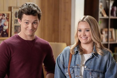 Montana Jordan, Emily Osment - Young Sheldon - Alte Hunde und ein kleiner Schnitt - Filmfotos