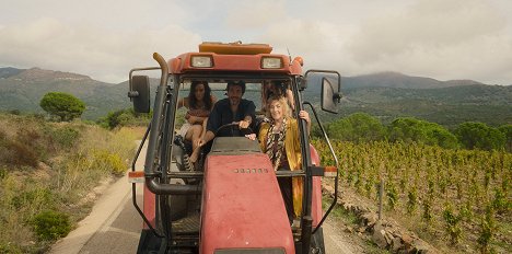 Eva Longoria, Santiago Cabrera, Carmen Maura - Land of Women - Chapter 1 - Photos