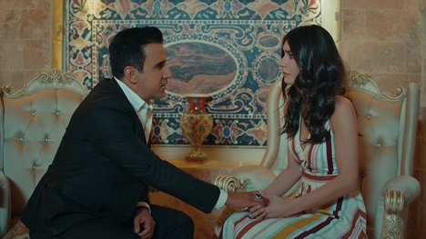 Emrah Erdoğan, Burcu Kıratlı - Aşk ve Mavi - Episode 1 - Z filmu