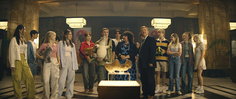 Emilia Pieske, Emilia Maier, Luis Vorbach, Loris Sichrovsky, Meltem Kaptan, Justus von Dohnányi, Leonard Artur Conrads, Lilith Julie Johna - Die Schule der magischen Tiere 3 - Van film