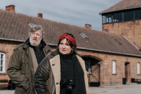 Stephen Fry, Lena Dunham - Treasure - Photos