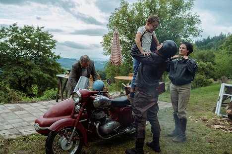 Vojtěch Veverka, Magdaléna Borová - The End of the World - Photos