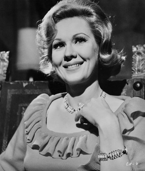 Virginia Mayo - Castle of Evil - Van film