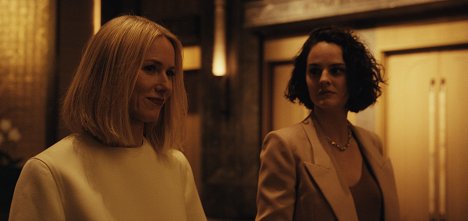 Naomi Watts, Noémie Merlant - Emmanuelle - Z filmu