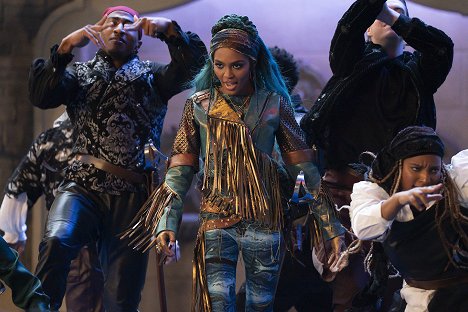 China Anne McClain - Descendants: The Rise of Red - Van film