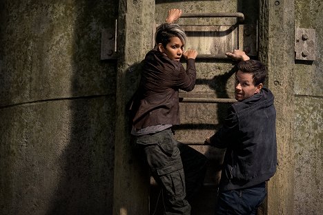 Halle Berry, Mark Wahlberg - Jednotka všedního nasazení - Z filmu