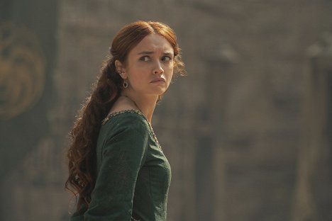 Olivia Cooke - Rod Draka - Hořící mlýn - Z filmu