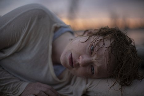 Sarah Snook - Run Rabbit Run - Do filme