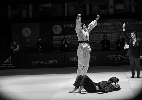 Arienne Mandi - Tatami - Photos