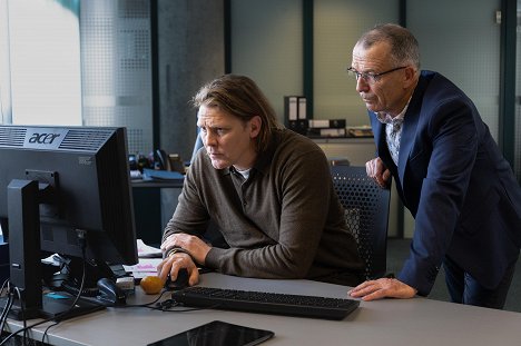 Gijs Naber, Raymond Thiry - De Jacht op Meral Ö. - Z filmu