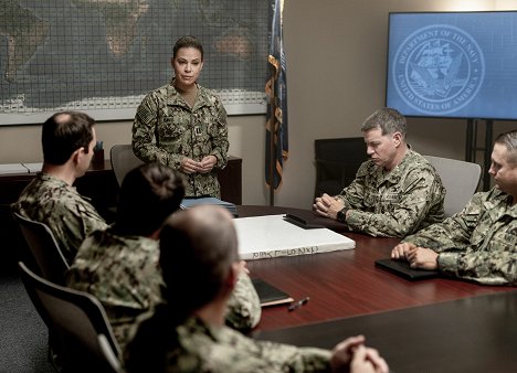 Toni Trucks, Derek Phillips - SEAL Team - Chaos in the Calm, Part 2 - Photos