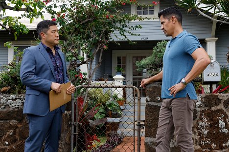 Tim Kang, Jay Hernandez - Magnum P.I. - Consciousness of Guilt - Van film