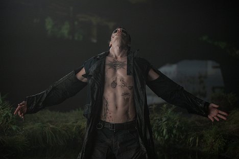 Bill Skarsgård - The Crow - Filmfotos