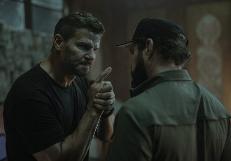 David Boreanaz - SEAL Team - A Perfect Storm - Photos