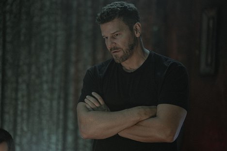 David Boreanaz - SEAL Team - A Perfect Storm - Photos