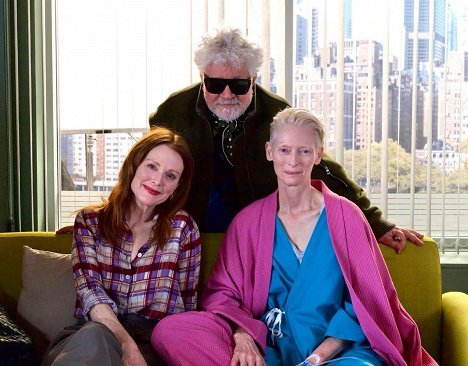 Julianne Moore, Pedro Almodóvar, Tilda Swinton - La habitación de al lado - Tournage