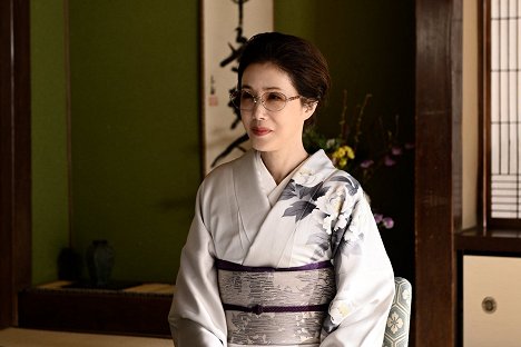 筒井真理子 - Shizukanaru Don 2: Part 1 - Photos