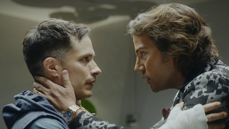 Gael García Bernal, Diego Luna - La Máquina - Episode 1 - Photos