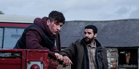 Barry Keoghan, Christopher Abbott - Bring Them Down - Z filmu