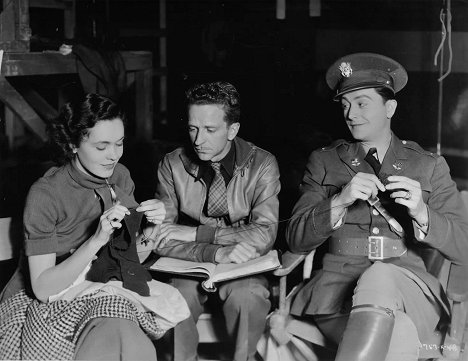 Maureen O'Sullivan, Richard Rosson, Robert Young - West Point of the Air - Forgatási fotók