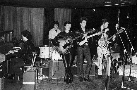 Paul McCartney, Pete Best, Stuart Sutcliffe, George Harrison, John Lennon - No Hamburg No Beatles - Photos