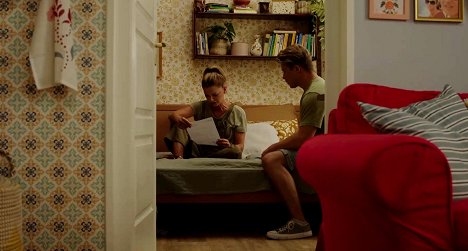 Mónika Ullmann, Ádám Varga - Pokoli rokonok - A hintó előállt - Z filmu