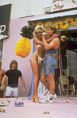 The Malibu Bikini Shop - Kuvat elokuvasta