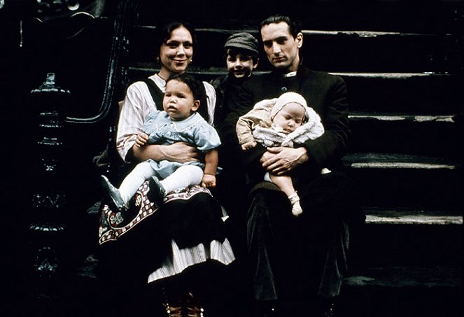 The Godfather: Part II - Van film - Francesca De Sapio, Robert De Niro